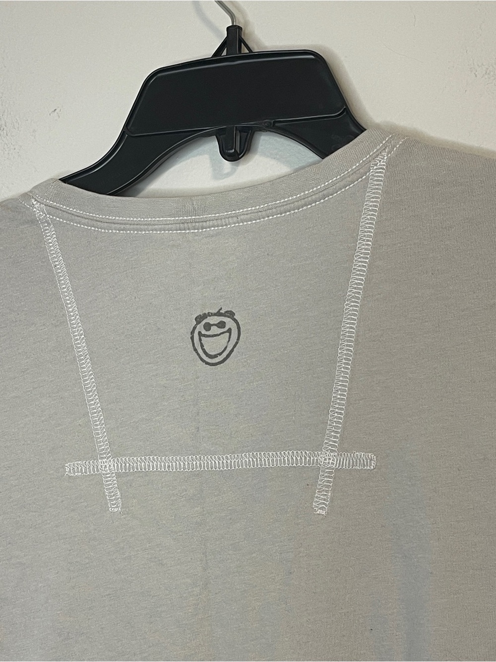 Life Is Good Men's Light Gray Long-Sleeve Graphic Tee - Picture 5 of 6